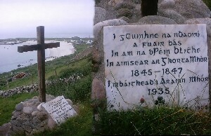 �rainn Mh�ir - In memory of the people who died in the times of the Penal Laws, the Great Famine 1845 to 1847 and the Arranmore drowning 1935
